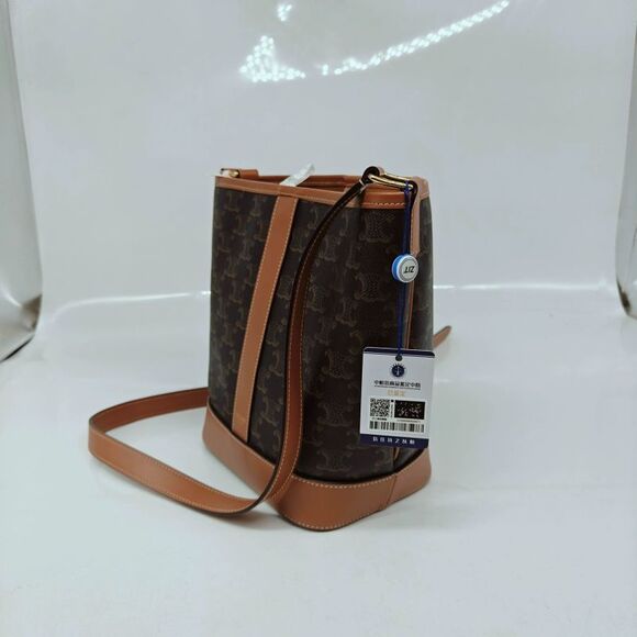 Celine Women Pre-Loved Bag Very Good Condition - Picture 2 of 9